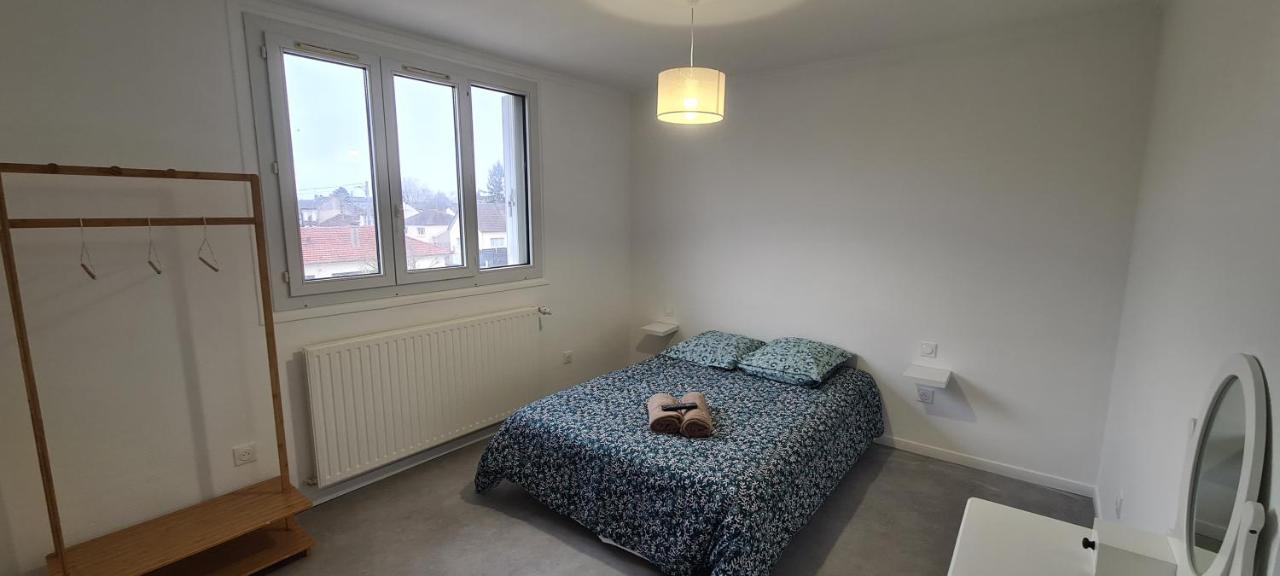 Private Room In Shared Apartment III Beauvais Kültér fotó